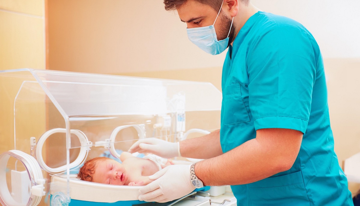 ROL DEL TÉCNICO DE ENFERMERÍA EN EL SERVICIO DE NEONATOLOGÍA Y PEDIATRÍA