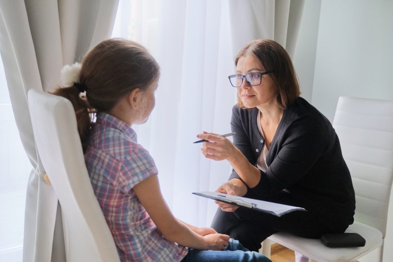 CUIDADO Y ATENCIÓN DE NIÑOS, NIÑAS Y ADOLESCENTES