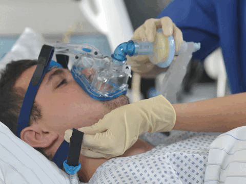 OXIGENOTERAPIA E INTERVENCION DE ENFERMERIA EN LAS TECNICAS Y PROCEDIMIENTOS EN UCI