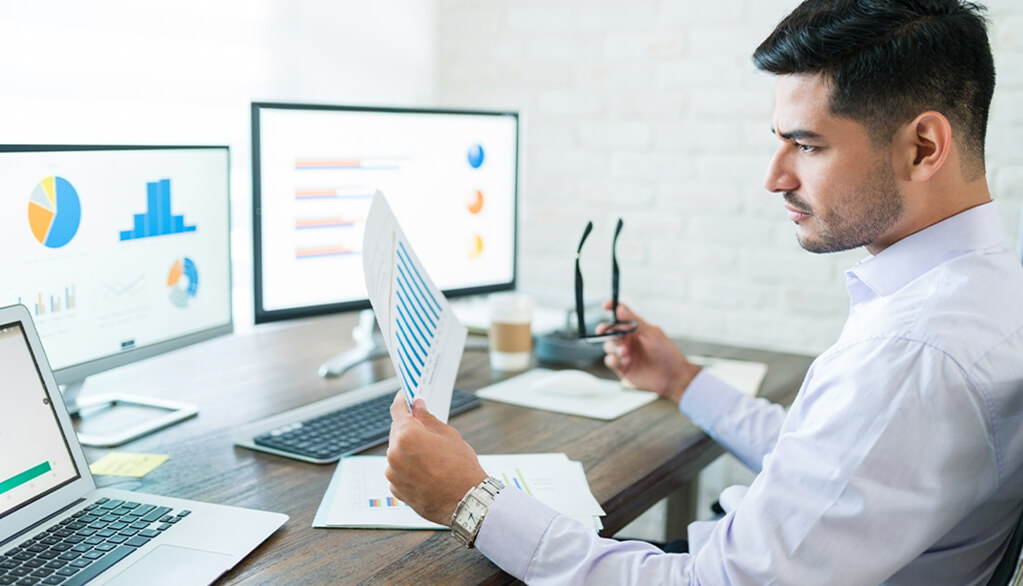 ADMINISTRACION Y FINANZAS