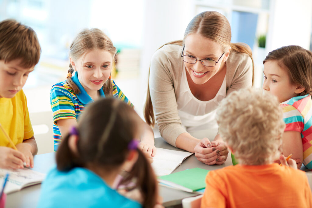 ESTRATEGIAS CURRICULARES PARA LA DIVERSIFICACION PARA EL LENGUAJE