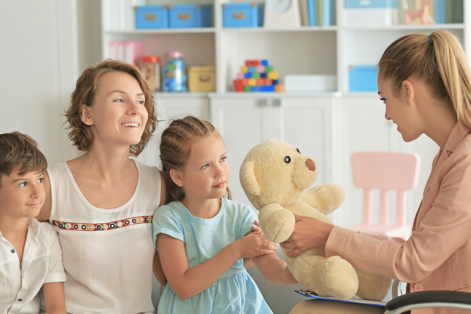 INTERVENCIÓN SOCIAL CON FAMILIAS, INFANCIA Y ADOLESCENCIA