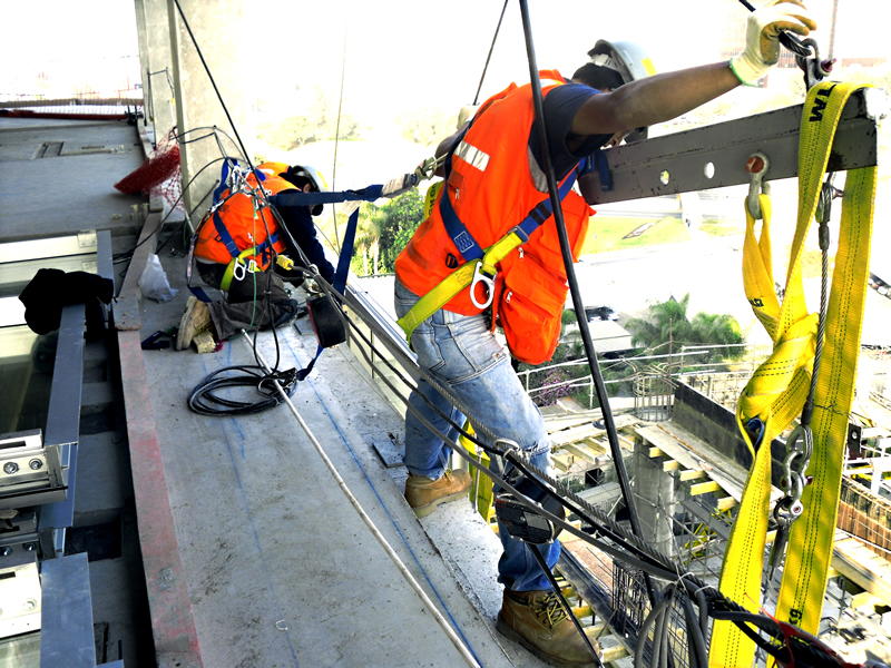 PREVENCIÓN DE ACCIDENTES EN TRABAJO DE ALTO RIESGO